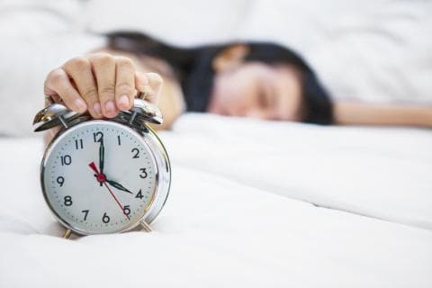 Slecht slapen tijdens de overgang: oorzaken en tips